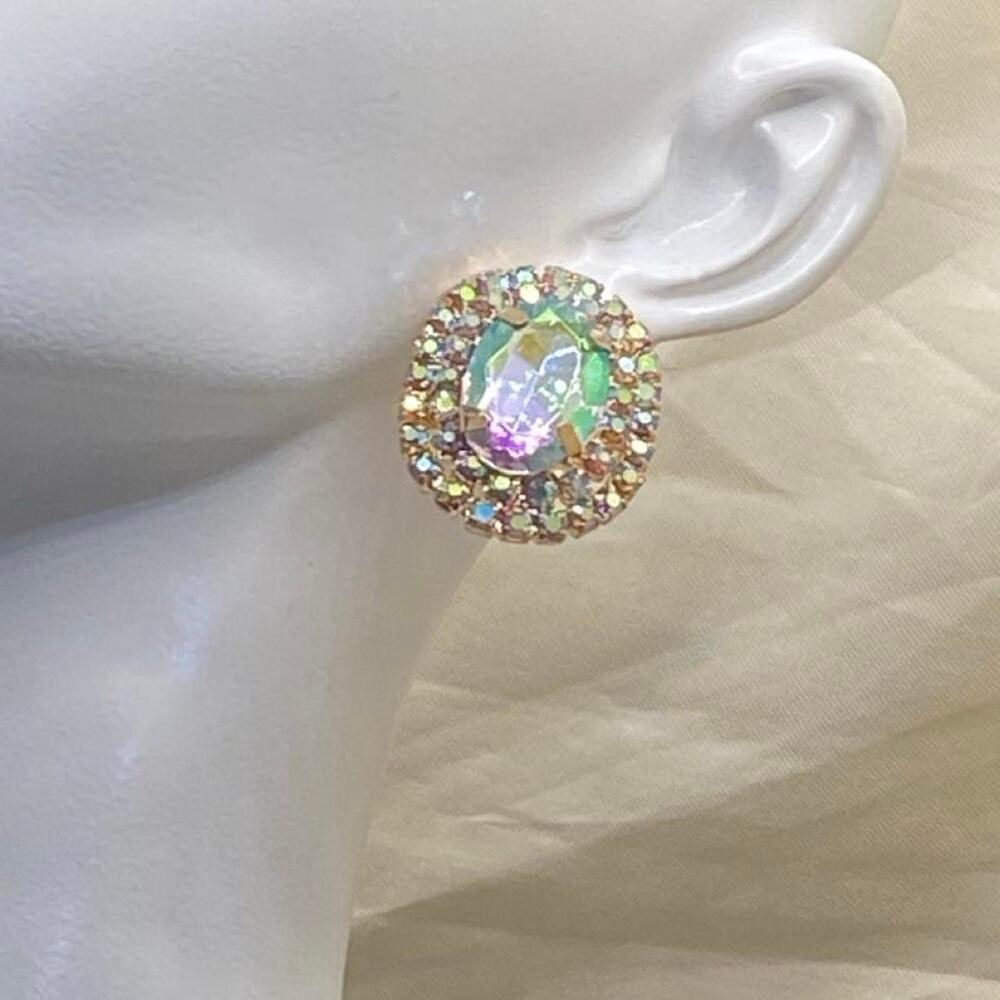 Vintage 90s Aurora Borealis AB Rhinestone Oval Stud Earrings Gold Iridescent